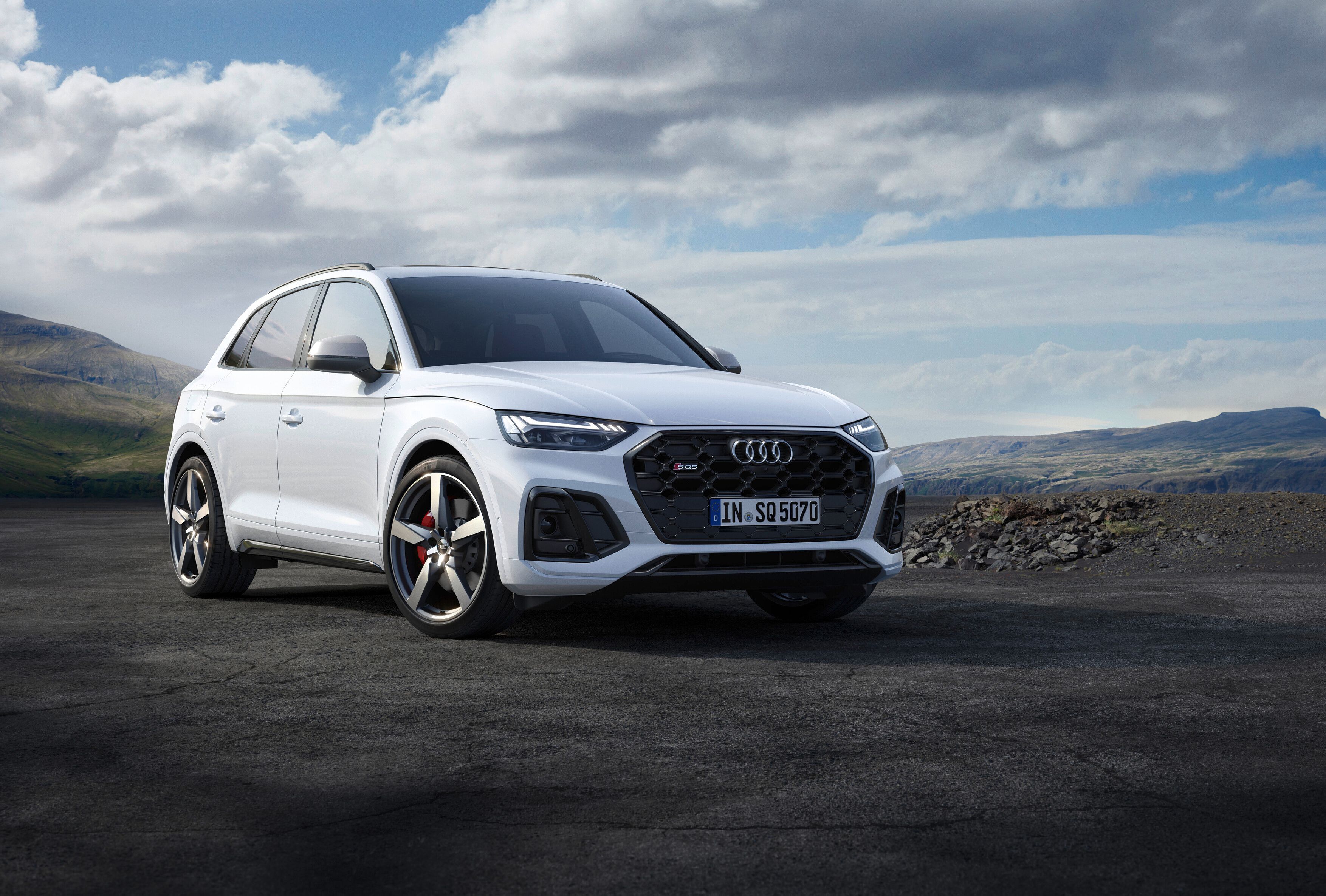 The Audi SQ5 Isn’t the Performance-SUV Bargain You Think