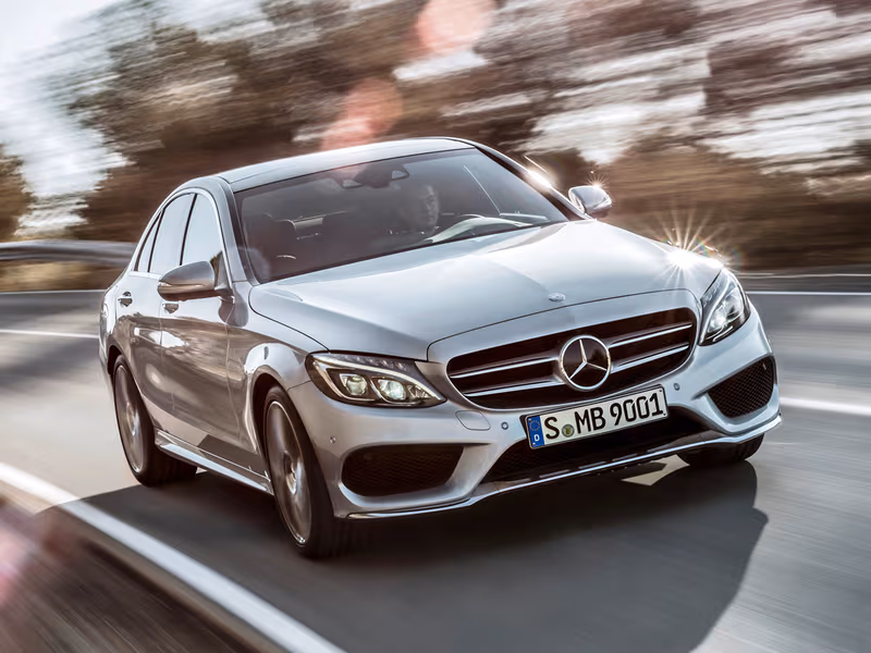 Mercedes-Benz C-Class C200/C220d (2015) Review