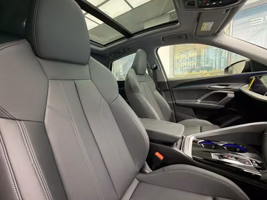 Audi Q5 Sportback Black Edition 40 TDI quattro S tronic (2026) Review — media 2